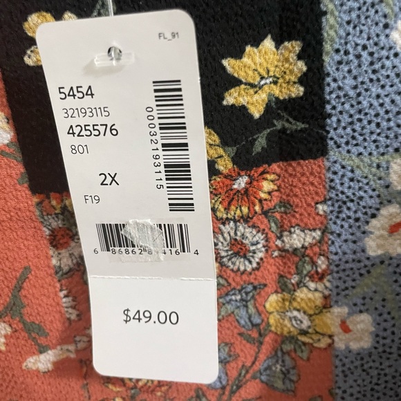 Wrap around blouse multi color pattern - Picture 4 of 6